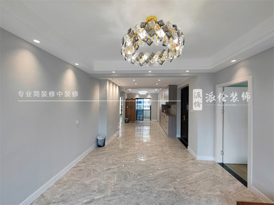 自住中裝天麓府小區(qū)127方